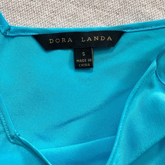 Dora Landa blue silk top - Picture 2 of 4